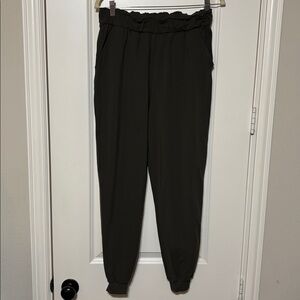 lululemon athletica Olive Green Joggers size 8 Like New